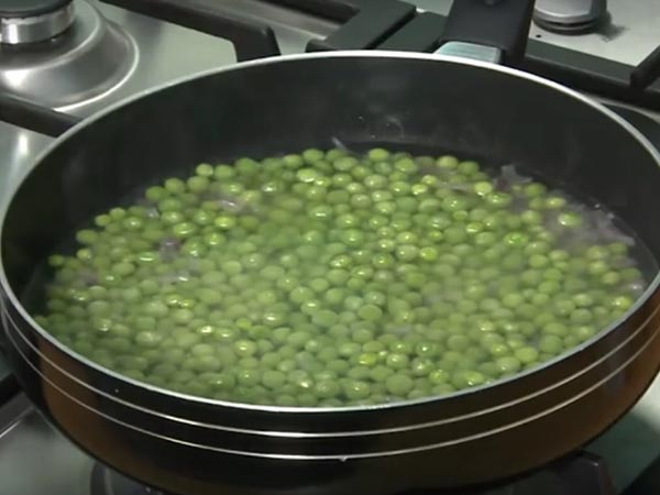 how to prepare green peas soup