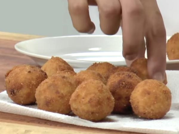 how to prepare malai chicken balls