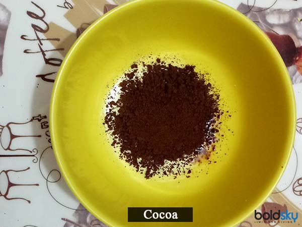 DIY: Cocoa Face Mask For Glowing Skin
