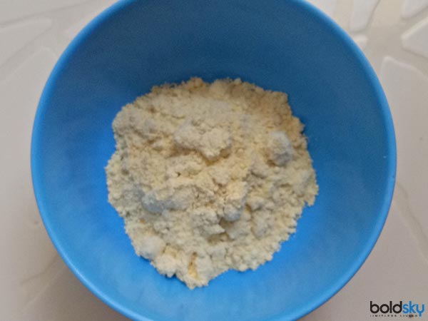 DIY: Camphor Oil Face Mask For Acne-prone Skin