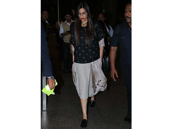 Sonam Kapoor Street Style Sonam Kapoor Street Style