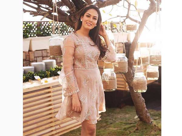 Mira Rajput In Anita Dongre
