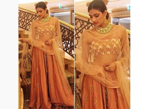 Athiya Or Sridevi In Beige Outfit