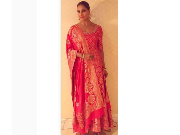 Bipasha Basu Wearing Anita Dongre Bipasha Basu Wearing Anita Dongre
