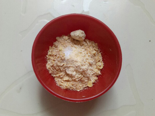 oats scrub to cleanse your skin this holi