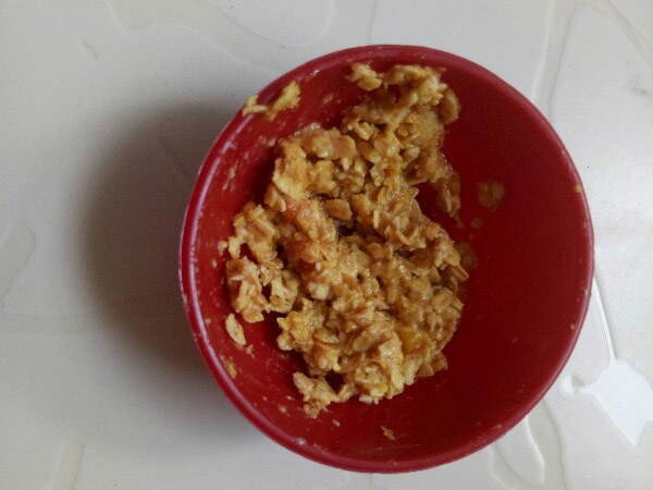 oats scrub to cleanse your skin this holi