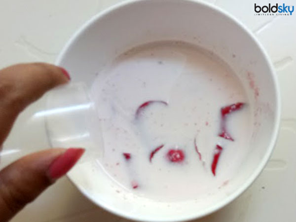 How to make rose cleansing milk at home