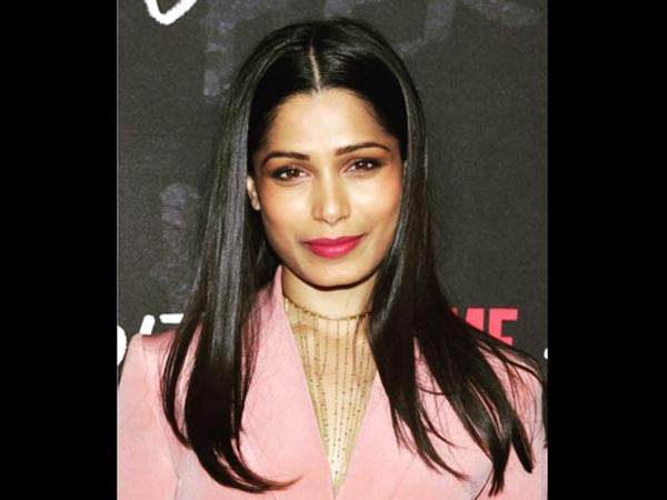 Freida Pinto, Pretty In Pink