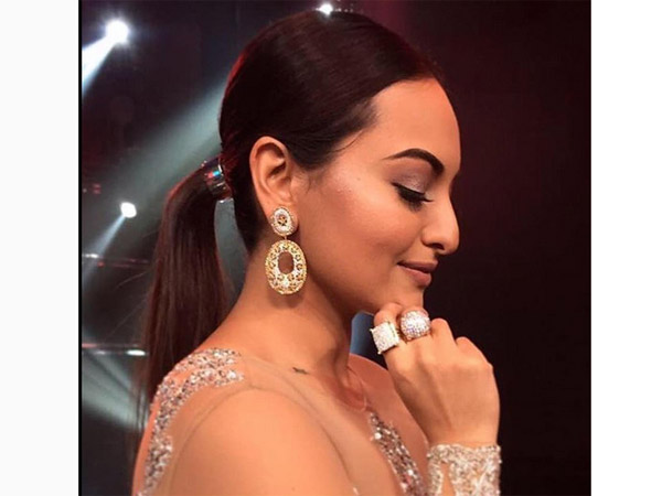 Sonakshi Sinha -- Too Gaudy? Sonakshi Sinha -- Too Gaudy?