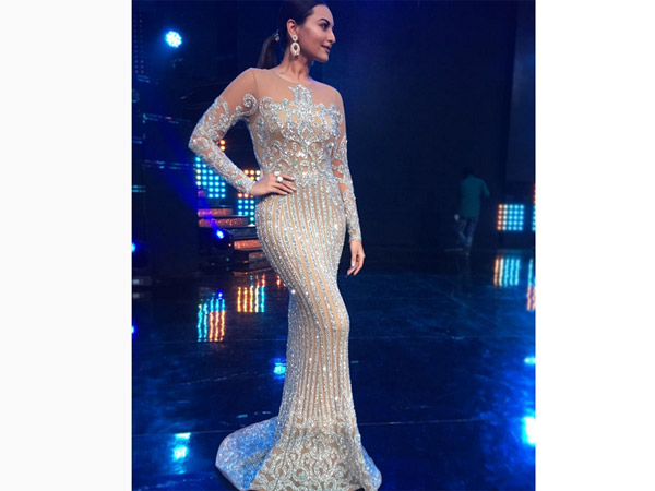 Sonakshi Sinha -- Too Gaudy? Sonakshi Sinha -- Too Gaudy?