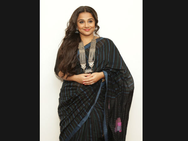 Vidya Balan's Black Saree Look