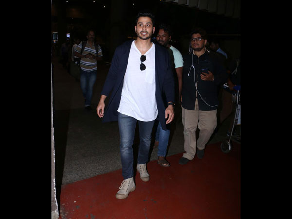 kunal khemu spotted at the airport