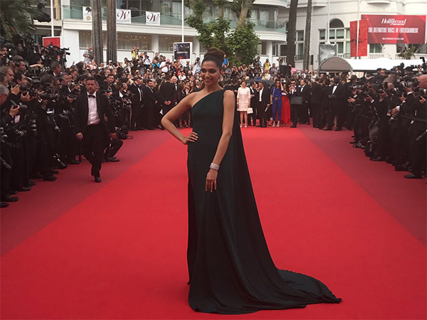 Deepika Padukone Red Carpet Look At Festival De Cannes 2017