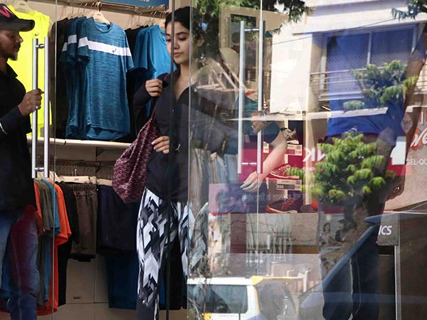 jhanvi kapoor in mumbai