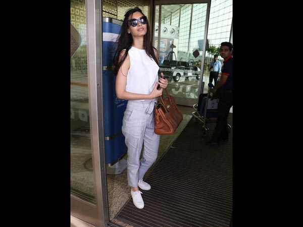 dianty penty at the airport dianty penty at the airport