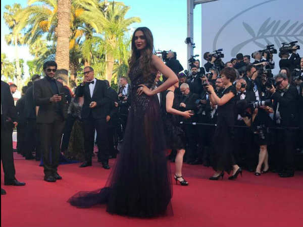 Deepika’s Red Carpet Look Deepika’s Red Carpet Look
