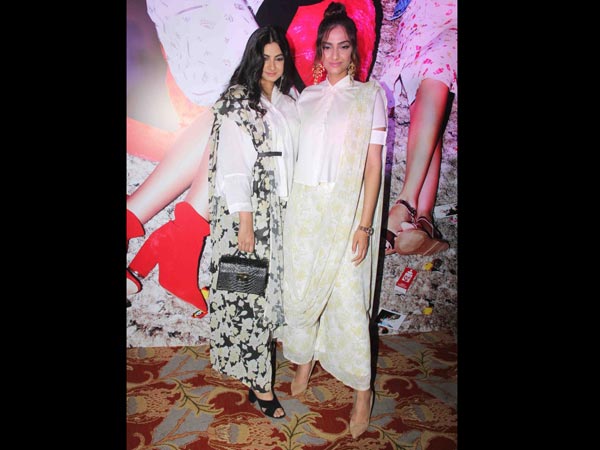 sonam kapoor at rheason showcase sonam kapoor at rheason showcase