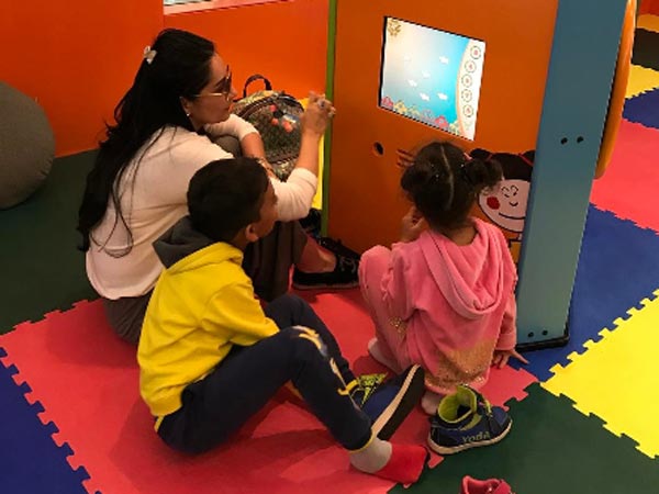 maanyata dutt holiday pictures