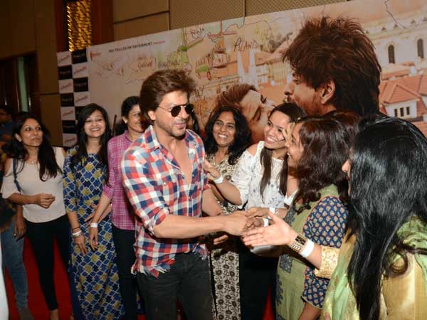 shahrukh khan during jab harry met sejal promotions