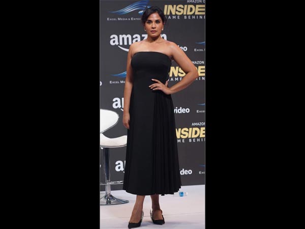 richa chadda wearing black tube dress