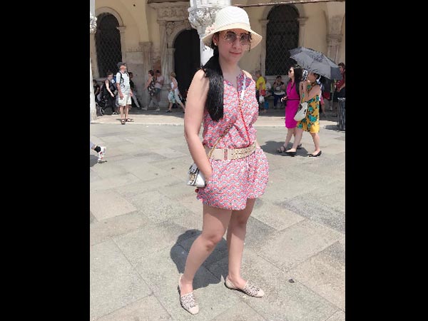 maanyata dutt holiday pictures