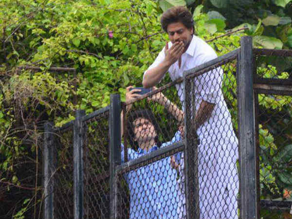 shahrukh khan with abram