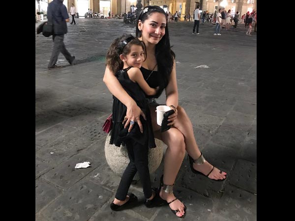 maanyata dutt holiday pictures