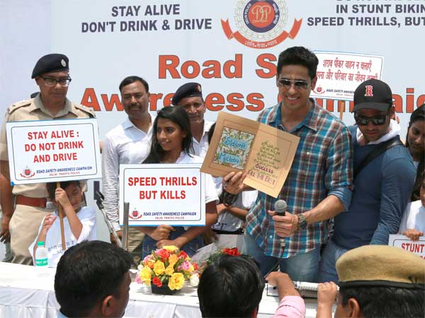 sidharth malhotra spotted in new delhi