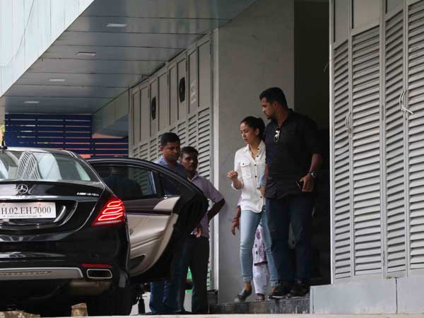 mira rajput at bandra