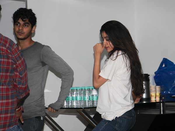 jhanvi kapoor with ishaan khattar