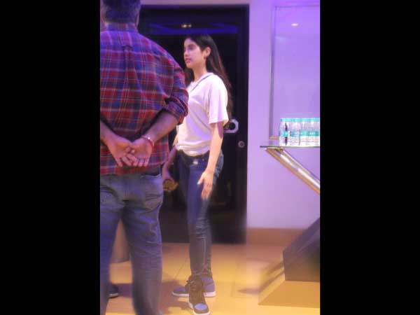 jhanvi kapoor with ishaan khattar