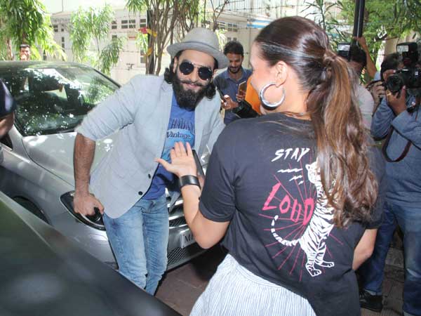 neha dhupia chat show