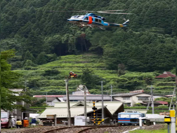 #6. When People Get Lifted By Air…