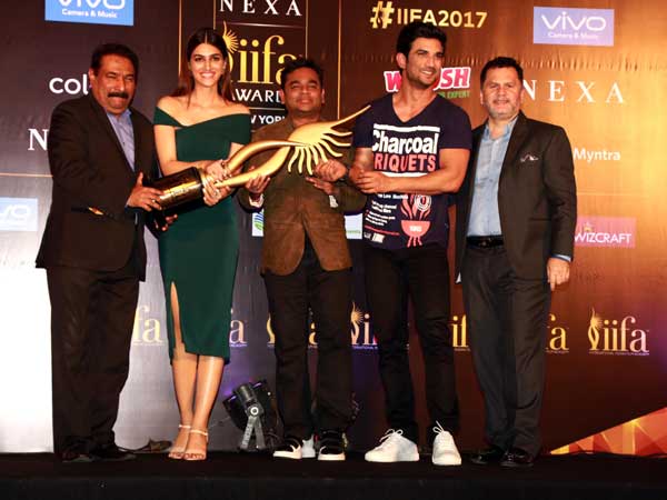 kriti sanon at iifa awards press conference