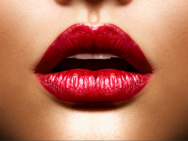 Loose Powder, The Key To Long-lasting Lipstick