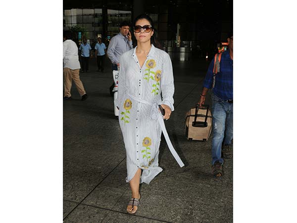 Kajol at Mumbai airport Kajol at Mumbai airport