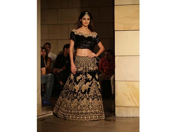 Disha Patani India Couture Week 2017