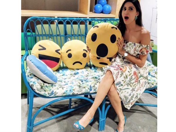 lipstick under my burkha promotion in facebook