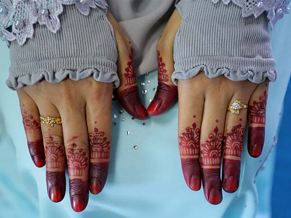Finger Tips Mehendi Design