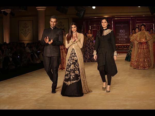 athiya shetty at india couture week