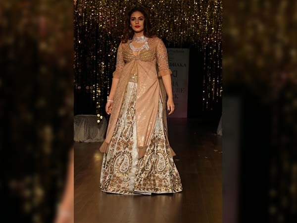 huma qureshi at india couture week