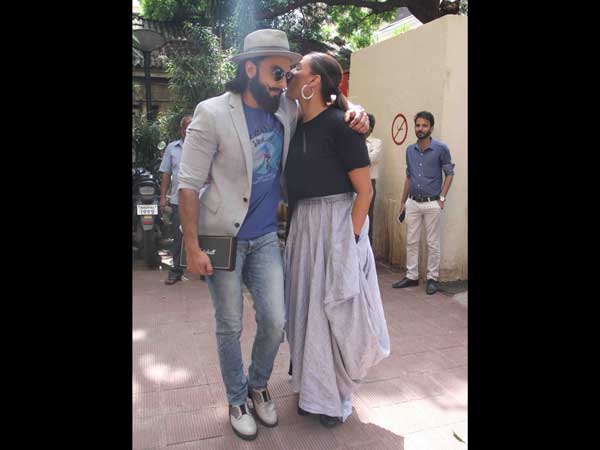 neha dhupia chat show