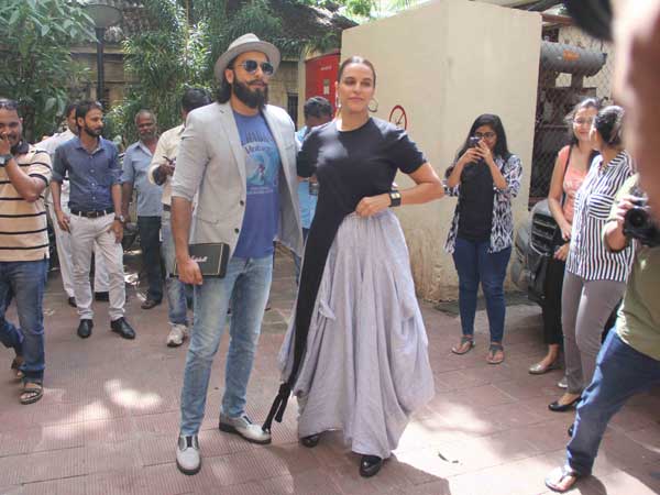 neha dhupia chat show