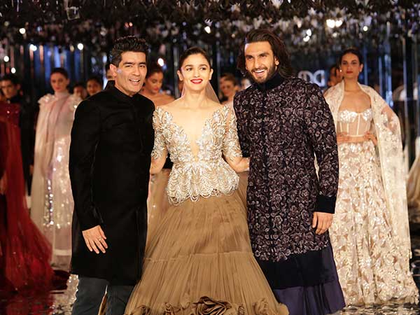 alia bhatt at india couture week alia bhatt at india couture week