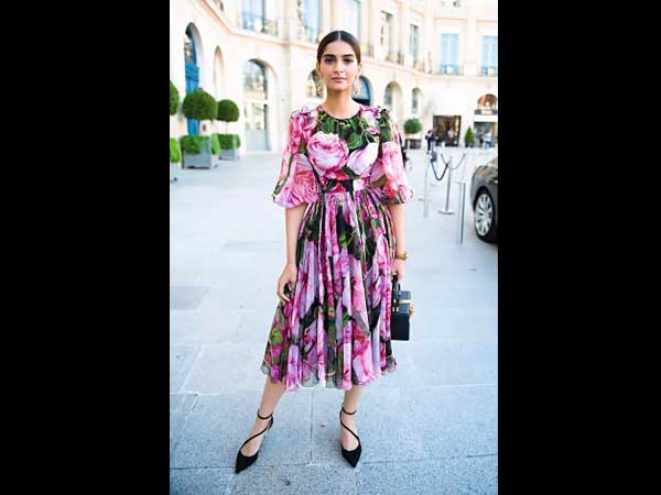 sonam kapoor in paris