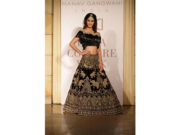 Disha Patani India Couture Week 2017