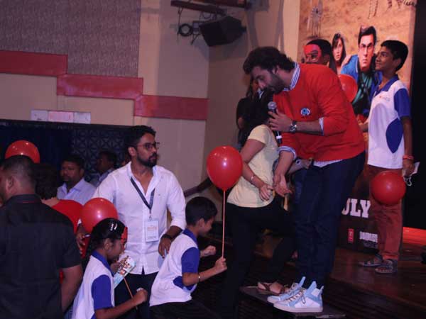 ranbir kapoor spotted at jagga jasoos promotion