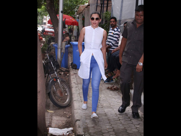 gauhar khan at kitchen garden