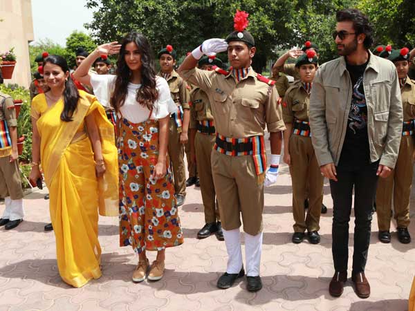 ranbir kapoor and katrina kaif spotted at jagga jasoos promotion