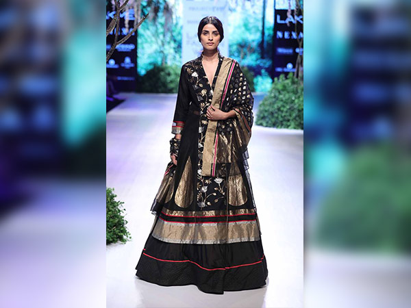 shraddha kapoor at lakme fashion week 2017